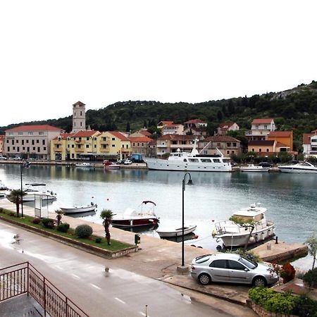 Apartment Masa Tisno Luaran gambar