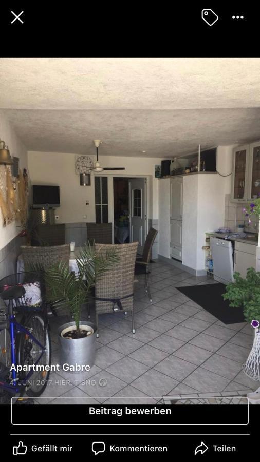 Apartment Masa Tisno Luaran gambar