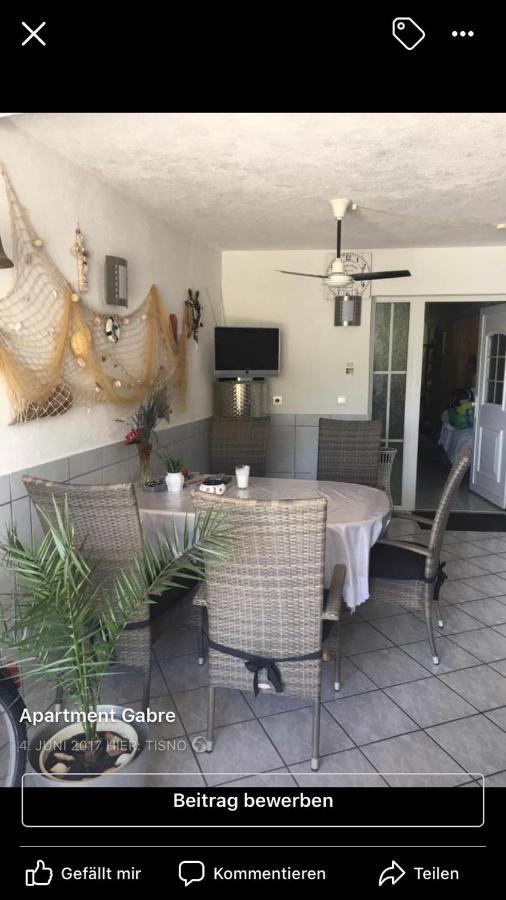 Apartment Masa Tisno Luaran gambar