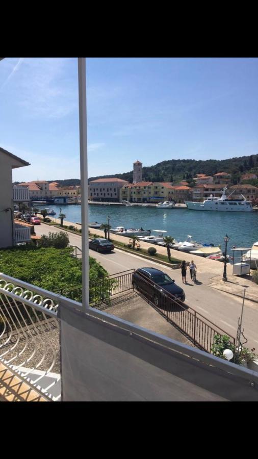 Apartment Masa Tisno Luaran gambar