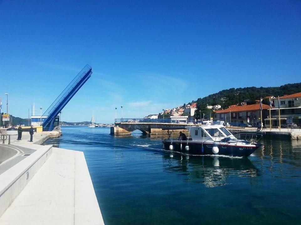Apartment Masa Tisno Luaran gambar
