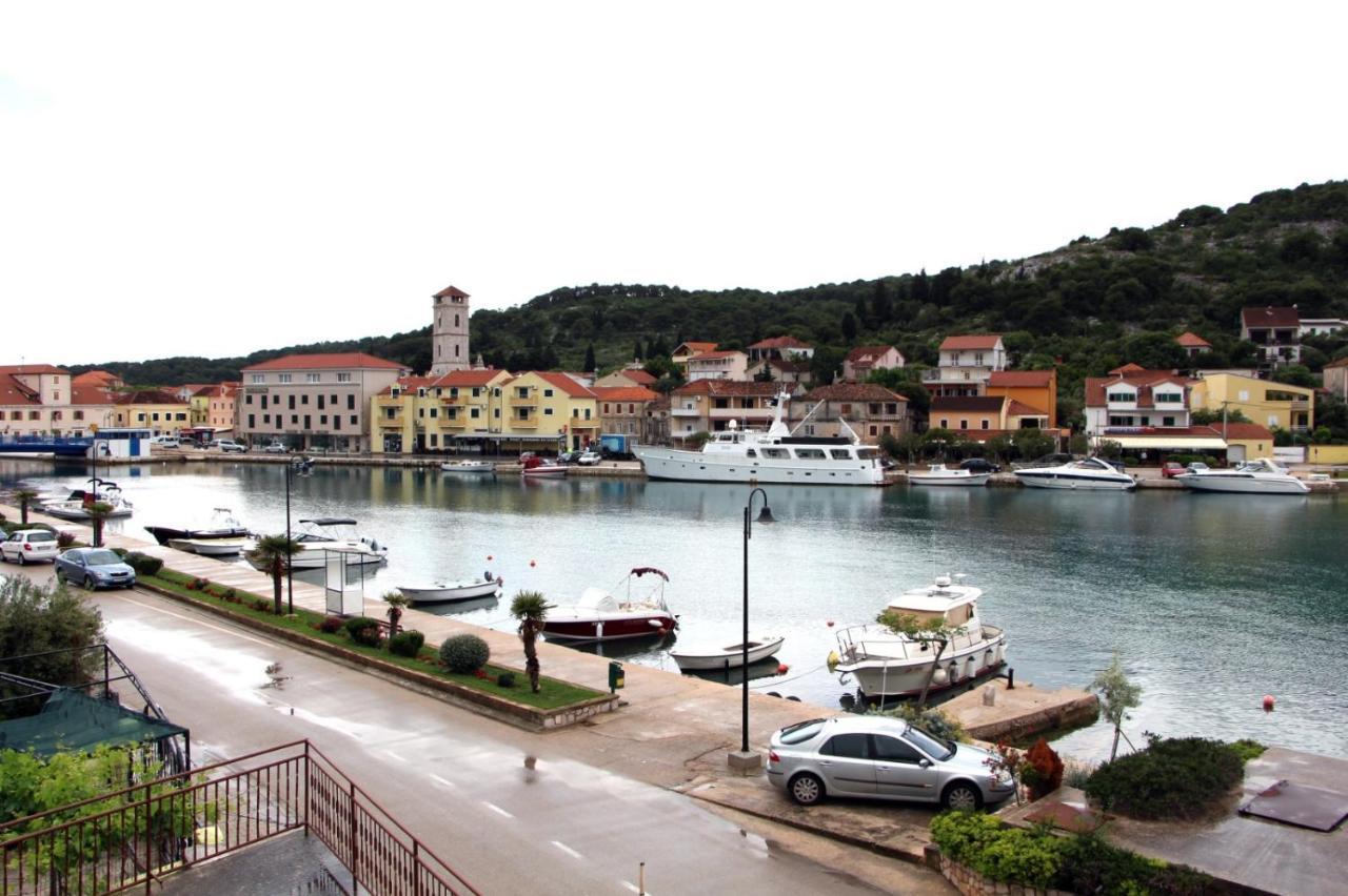 Apartment Masa Tisno Luaran gambar