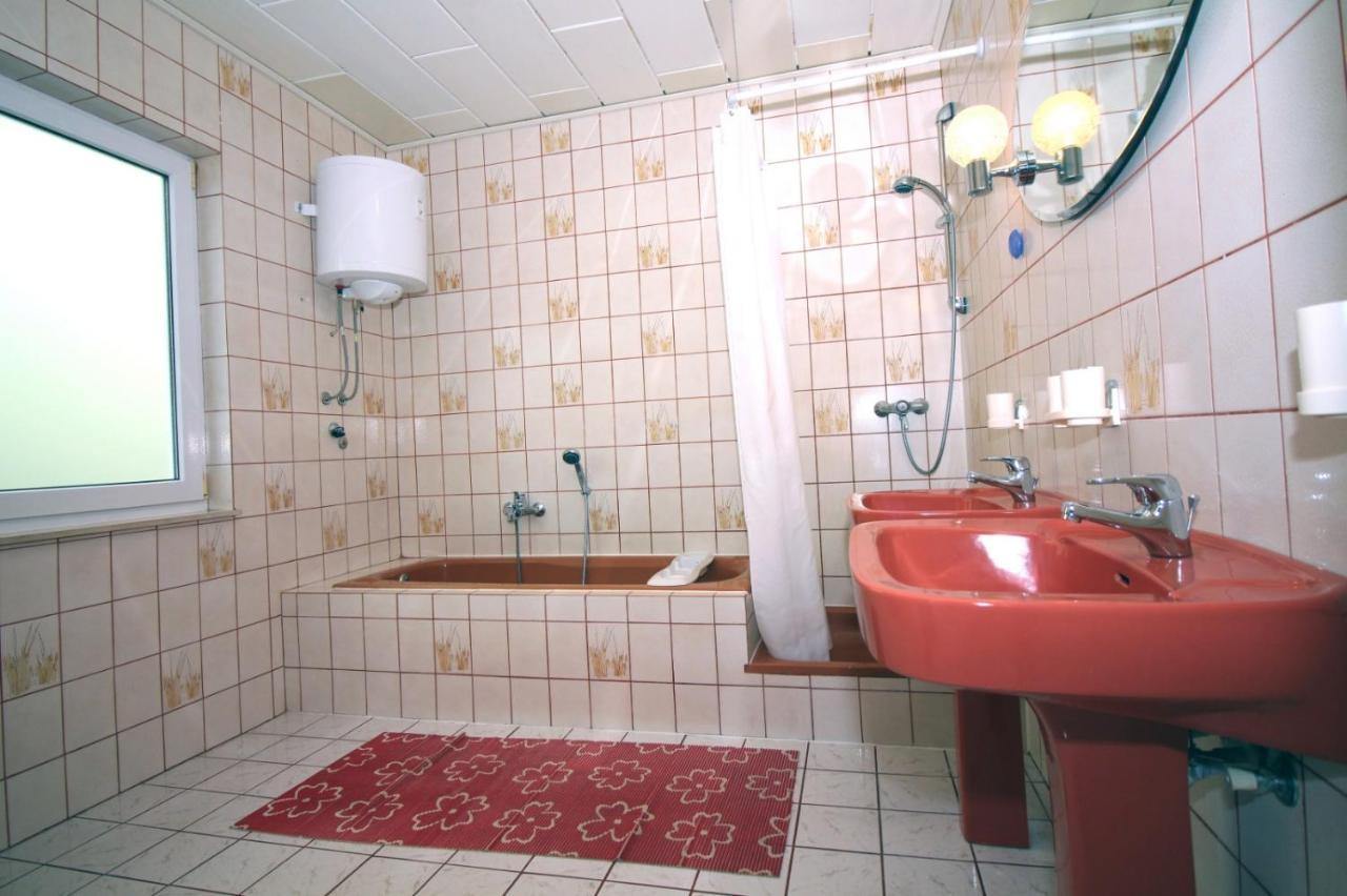 Apartment Masa Tisno Luaran gambar