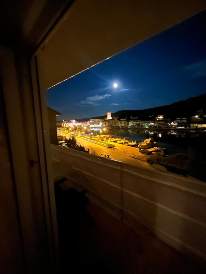 Apartment Masa Tisno Luaran gambar