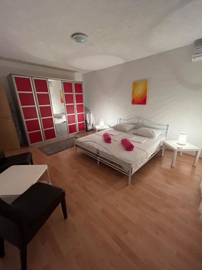 Apartment Masa Tisno Luaran gambar