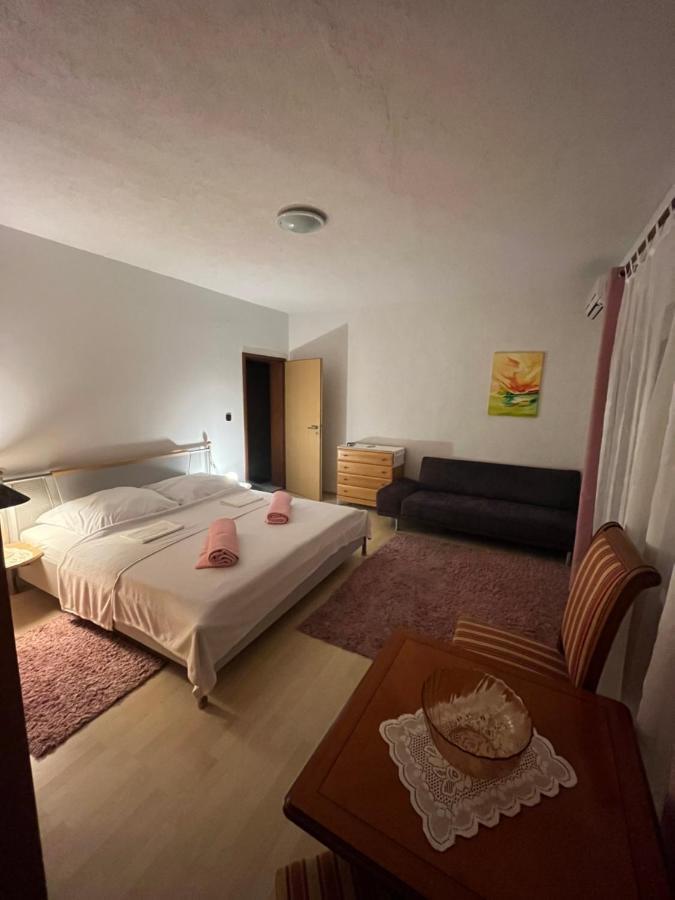 Apartment Masa Tisno Luaran gambar